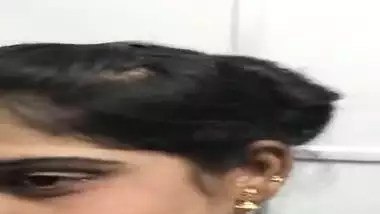 Guy asks Indian woman to show her XXX boobies and she pulls clothes up