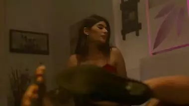 Hot sexy lady big boobs bouncing and girl molesting a guy from crime patrol