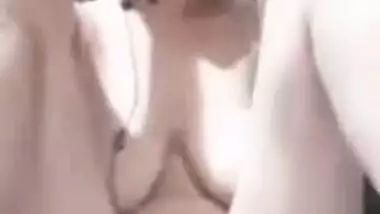 Desi woman makes XXX video of herself with spread legs in the nude