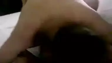 Desi wife Aruna 3sum with huus friend hus records and handjob.