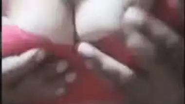 Hot sexy desi XXX girl sucks her friend’s cock in live cam MMS