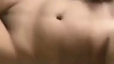 Big boob hijabi girl enjoys hotel sex with her lover