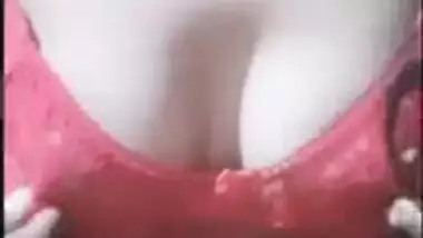 Cute Desi XXX wife gives her boyfriend a blowjob on live cam MMS