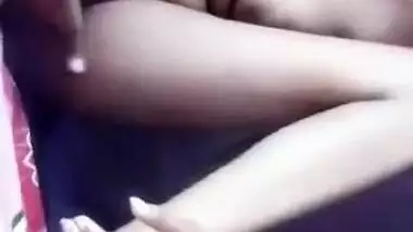 Excited Desi turns on webcam and fingers XXX orifice on the floor