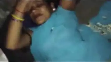 suhaag raat kay haseen lamhe khun nikal raha hai dheeray say karo 2