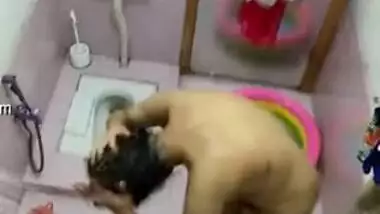 Bhai Ne Bahane Ko Nahate Huae Video Recording Kiya Please Wa