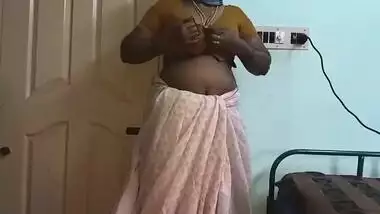 Indian Hot Mallu Aunty Nude Selfie And Fingering For father in law
