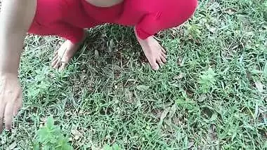 Dost Ki Maa Ko Khet Me Chodne Ke Baad Ghar Jakar Gaand Maari