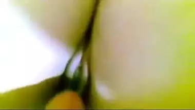 Nice MMS clip of Tamil wife having XXX affair with Desi college guy