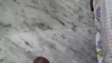 getting sucked by delhi girl