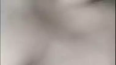 Exclusive- Cute Look Desi Girl Showing Her Boobs And Wet Pussy On Video Call