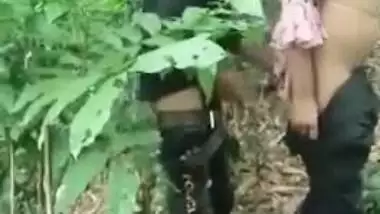 Bangladeshi college girl sex with classmate in jungle, mms desi outdoor sex
