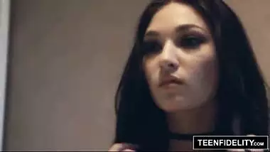 19 Year Old NRI girl Crystal Rae Hardcore home sex video
