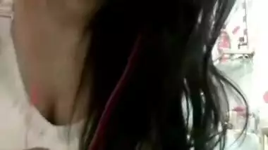 Today Exclusive- Sexy Desi Girl Showing Her Boobs And Pussy On Video Call