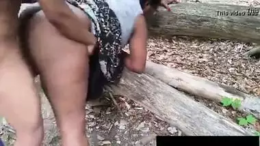 Big Booty Tamil Aunty Enjoys Quick Outdoor Sex