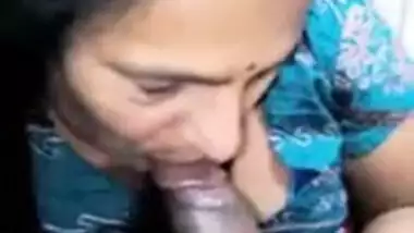 Desi aunty loves cock of her XXX neighbor’s than her husband’s