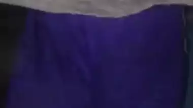 Horny Desi XXX bitch plays with her hungry pussy on selfie cam