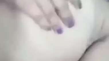 Desi Boudi with black hair does XXX porn of herself fingering her pussy