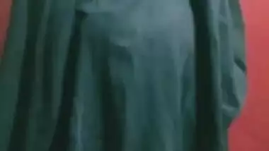 Today Exclusive -desi Bhabhi Bathing Video Record By Hubby Part 2