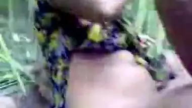 Desi farmer enjoy hardcore fucking with girl in forest