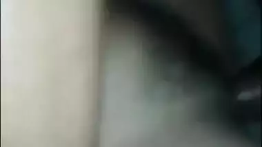 Desi gal has XXX quickie with BF in college toilet in MMS video