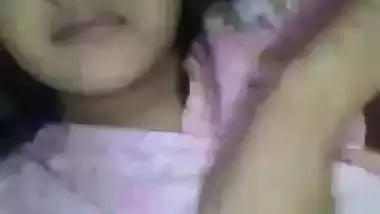 Cute Kolkata girl fingering wet pussy viral video MMS