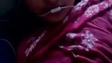 Lover talks with the Desi girl hoping to see kind of porn by her