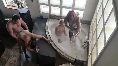 1 Lucky Cock Making Turns To Fuck 3 Sluts After They Sucked Him Off In A Bubble Bath