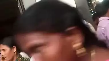 Old groper groping&shing dick into aunty ass in crowd part-1