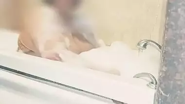 Huge Boobs In Indian Bbw Aunty Taking Shower In Bathtub Showing Her And Ass