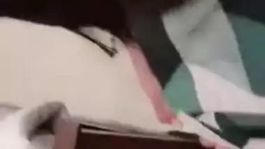 Horny Paki girl in mask fucked on camera in XXX chudai amateur sex video