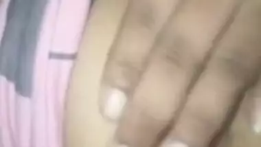Today Exclusive-horny Desi Girl Showing Her Boobs And Pussy Part 1