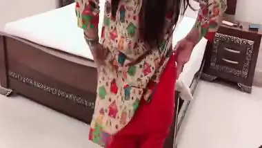 Paki brunette scored by XXX addicted BF filming sex on chudai camera