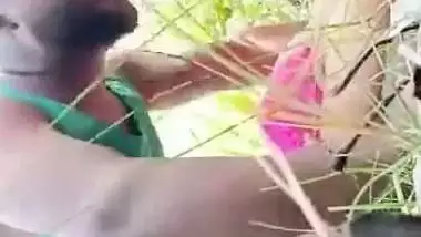 Trapping desi village girl and fucking her outdoor MMS