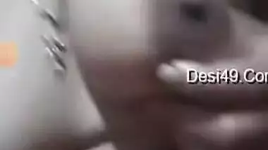 Today Exclusive- Desi Village Girl Showing Her Boobs And Pussy On Video Call