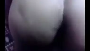 Tamil sex videos of a young house wife enjoying a nice home sex session