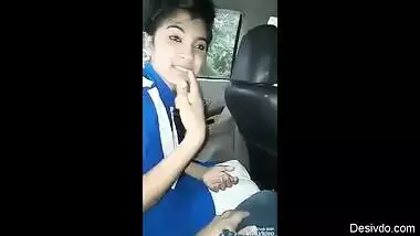 Desi collage teen girl sucking cock of her lover on request in car
