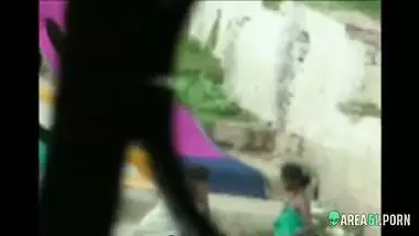 Local guy caught sexy Indian aunts take a bath outdoor in the river. era desi