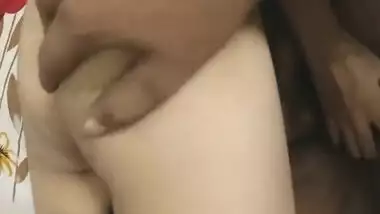 Girlfriend Ke Muh Me Land Diya Or Phir Choot Me Se Nikala Bhot Sara Khoon