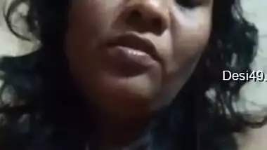 Today Exclusive- Horny Desi Aunty Showing Her Nude Body On Video Call Part 2