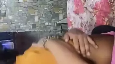 Today Exclusive- Bhojpuri Wife Boobs And Pussy Video Record By Hubby