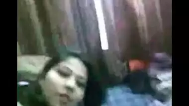 Desi Indian mature mother i'd like to fuck exposes large mounds and masturbates