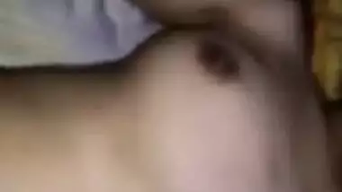 XXX sized dick penetrates Desi whore's hairy pussy for MMS home video