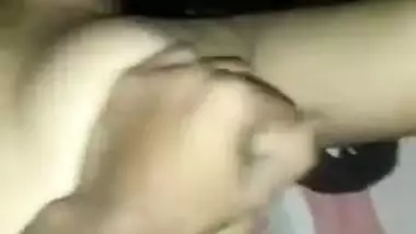 Guy tempts a chubby girl and fucks her in a Bangla sex video
