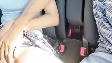 Desi Bhabhi - Desi Hot Geast Ko Rashte Me Car Me Hi Chod Diya Hindi Sex