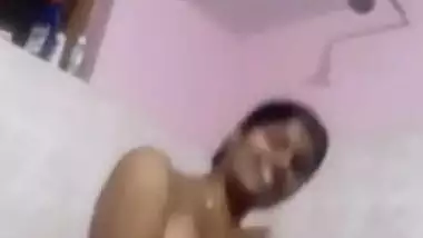 Today Exclusive- Sexy Mallu Girl Record Bathing Clip Part 1