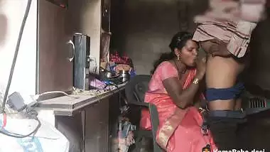 Desi Bhabhi comes to get fuck by her Devar in Indian xxx MMS