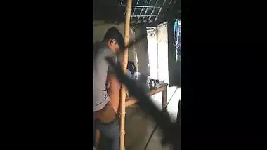Desi village sex! Indian sexy aunty in red saree quick fuck and blow
