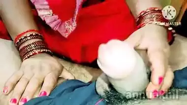 Indian desi steps mom ne apne bete ka land chus kr pani nikala