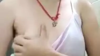 It isn't a problem for this Indian cutie to show tits and pussy